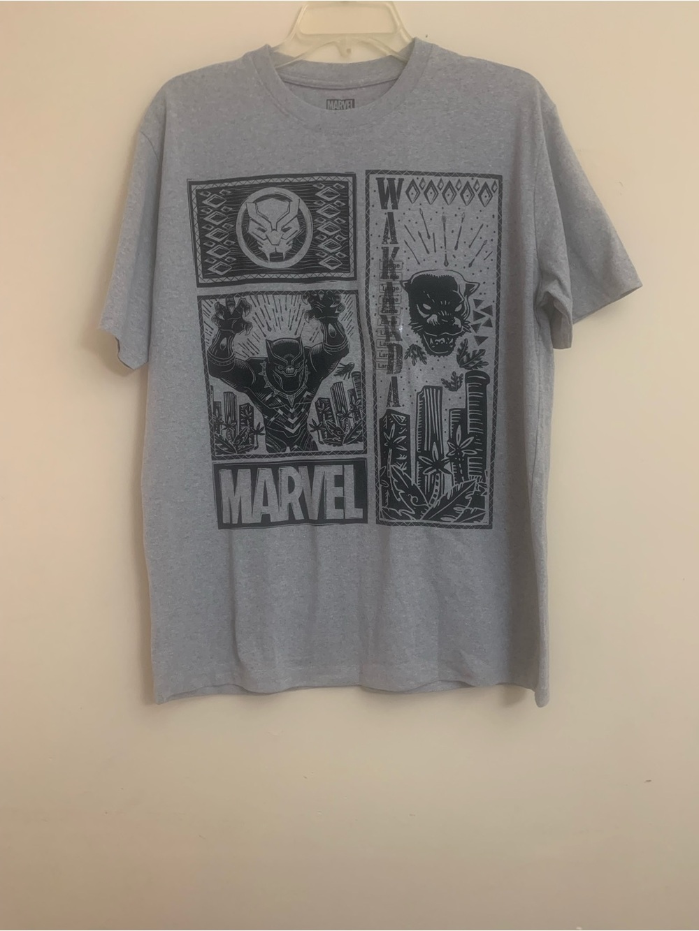 Marvel Black Panther Panel Graphic Tee  Men Gray with Black Print L